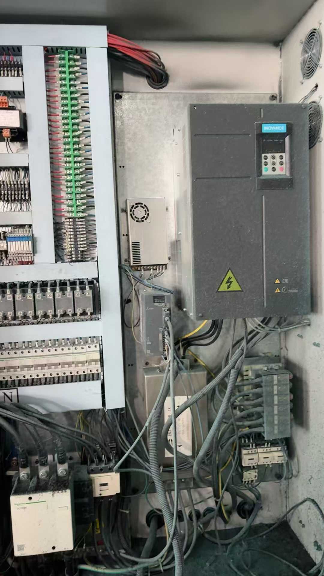 Blow molding machine.