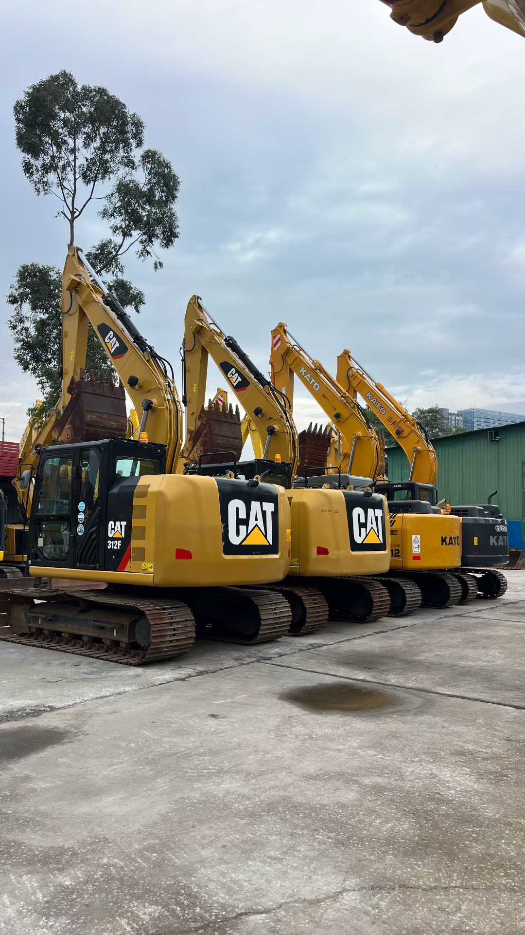 12 tons. Carter excavator.