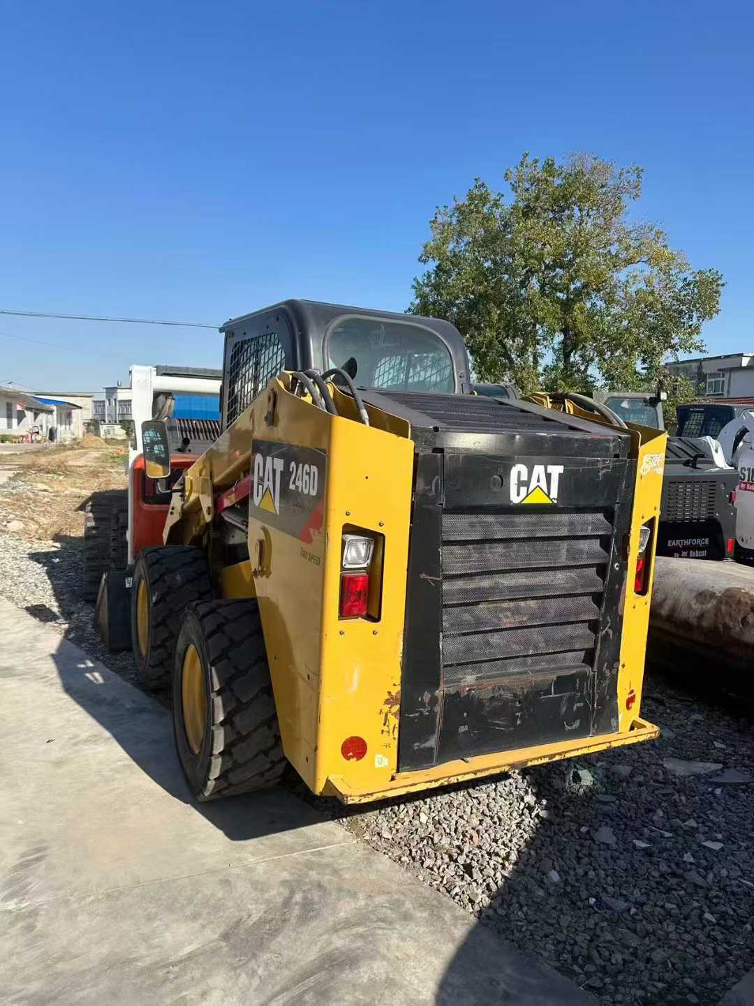 246D Loading Machine