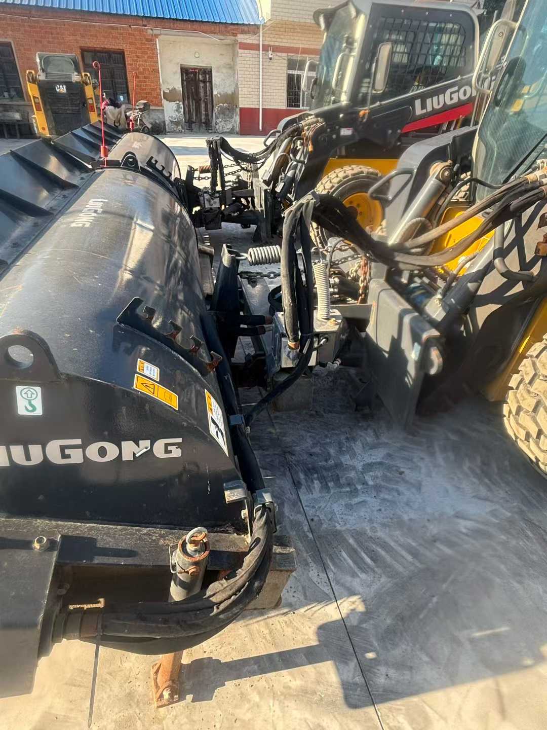 385B sliding loader.