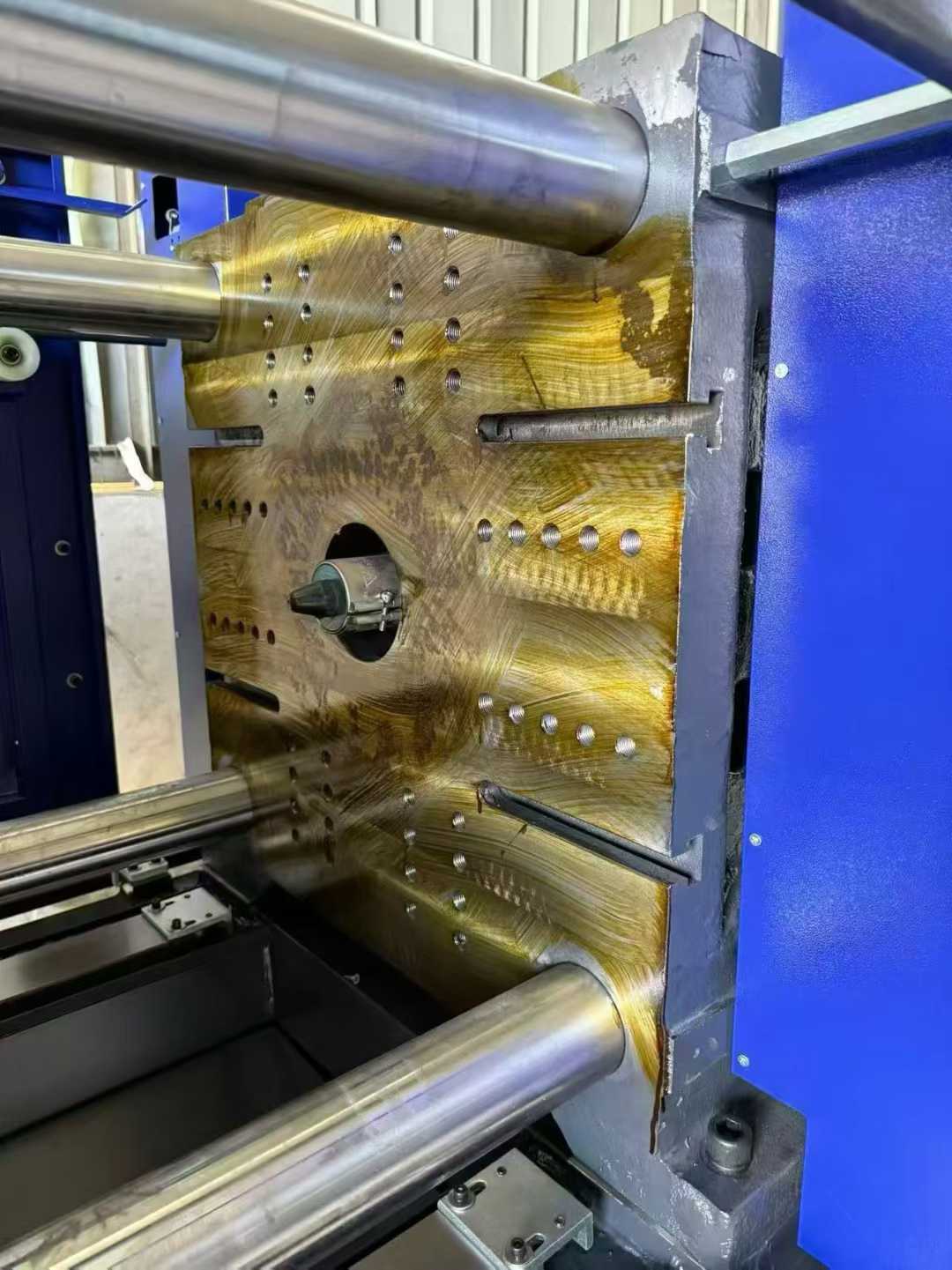 KONZA 170 ton injection molding machine, a brand new machine