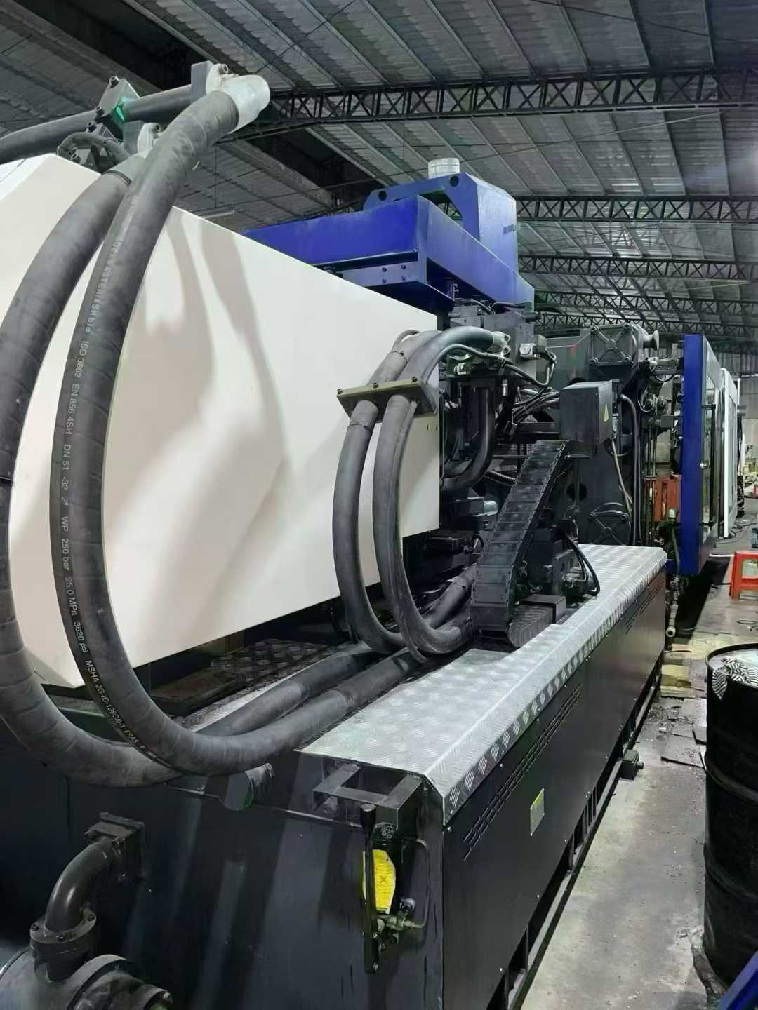 Haitian II 1000 ton servo