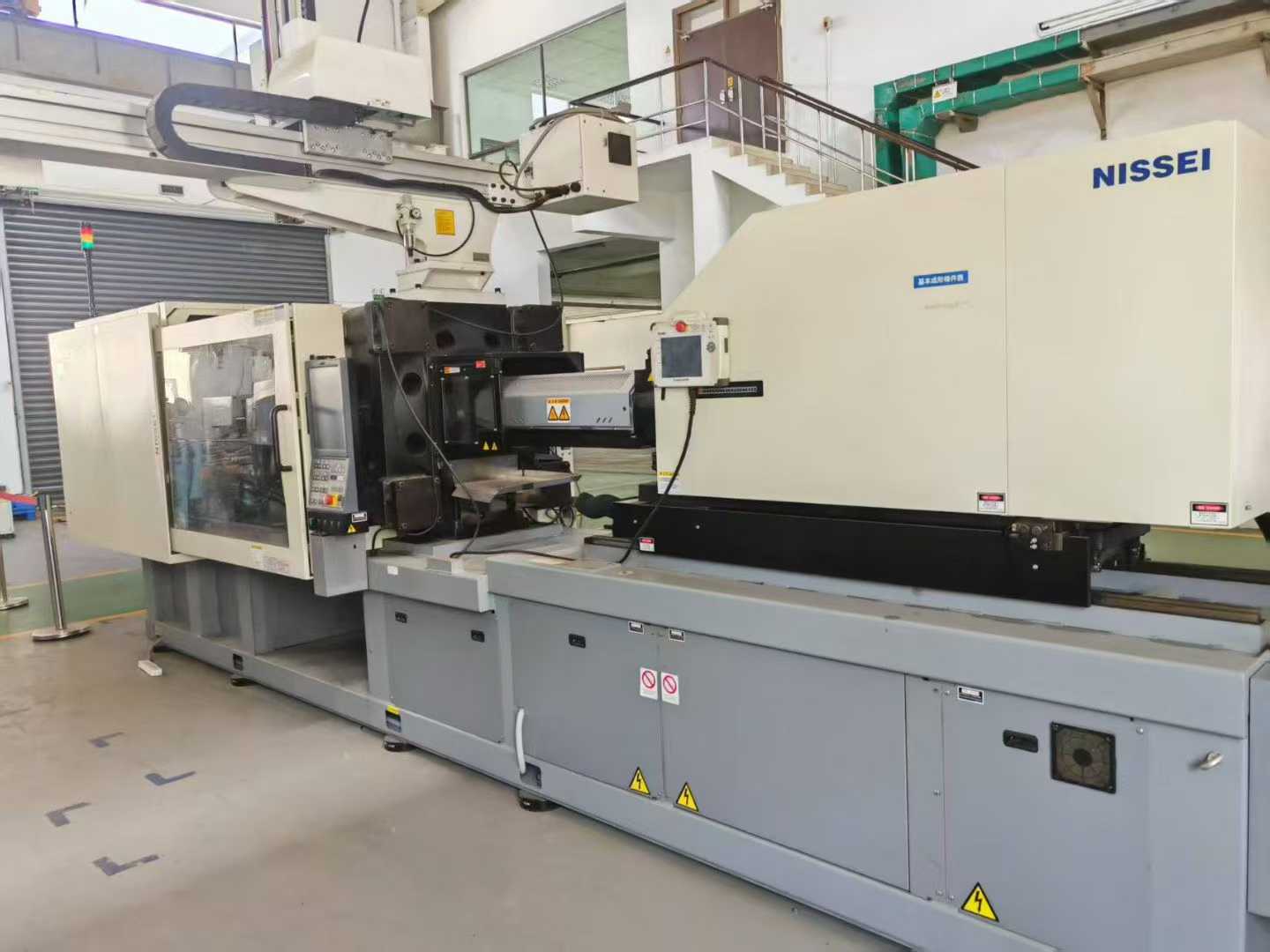 Nissin 220 tons: firing rate of 270, screw diameter of 45, operational hours of 5180.