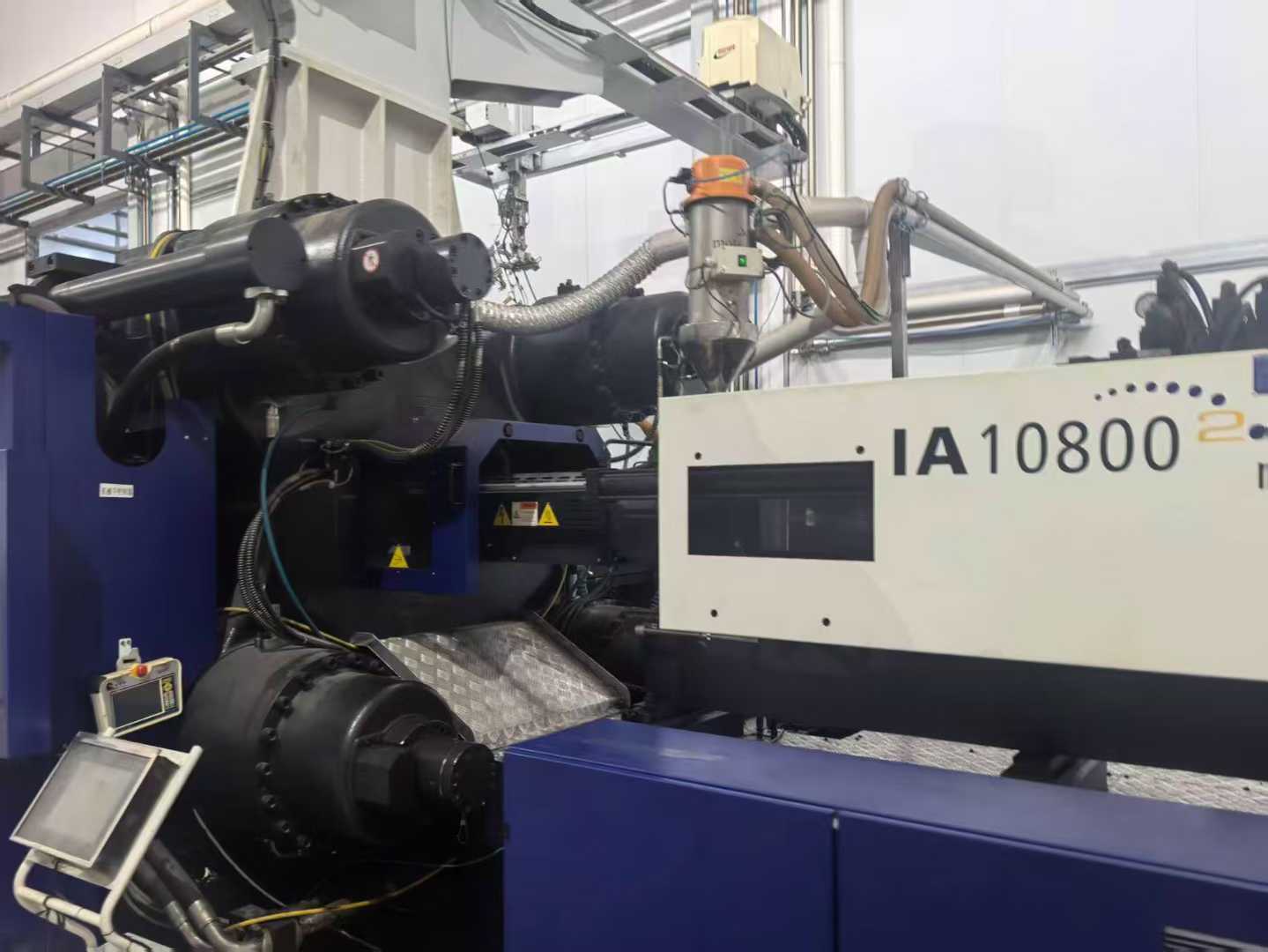 2019 Haitian 1080T two-color injection molding machine