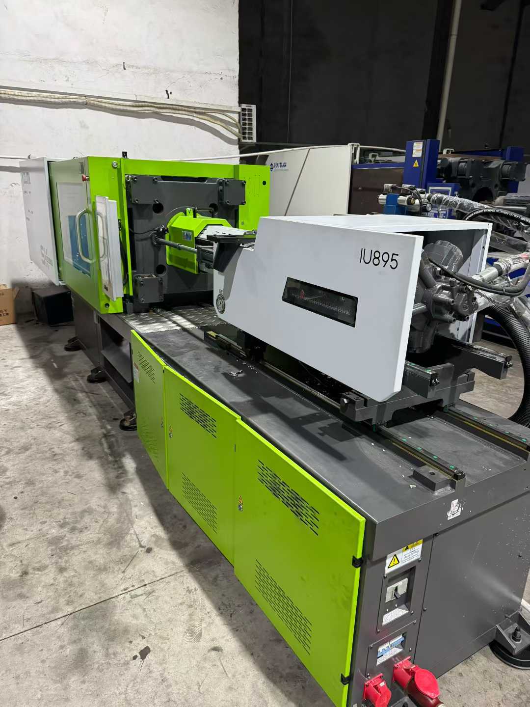 Multiple units of the Yizumi 200T servo motor in 2025.