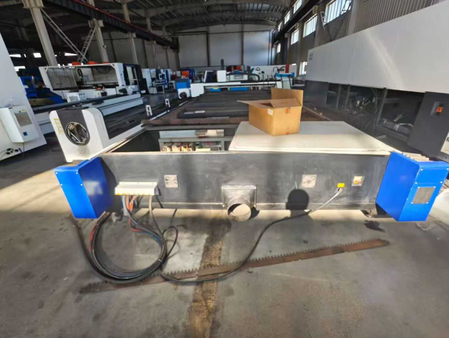 2022 Tianhong 6025 single-platform system, Ba Chu system, Raycus 6000-watt laser, Osprey cutting head, Hanli water chiller.