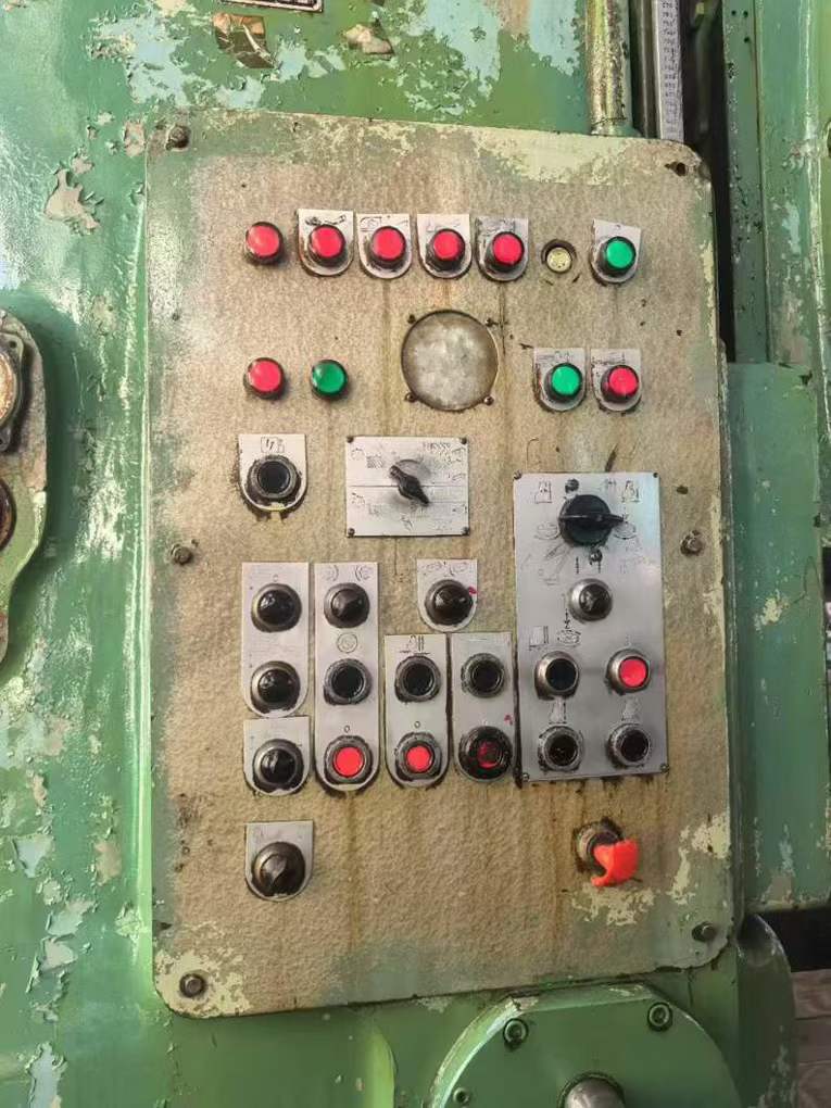 Russian 2-meter gear rolling machine.