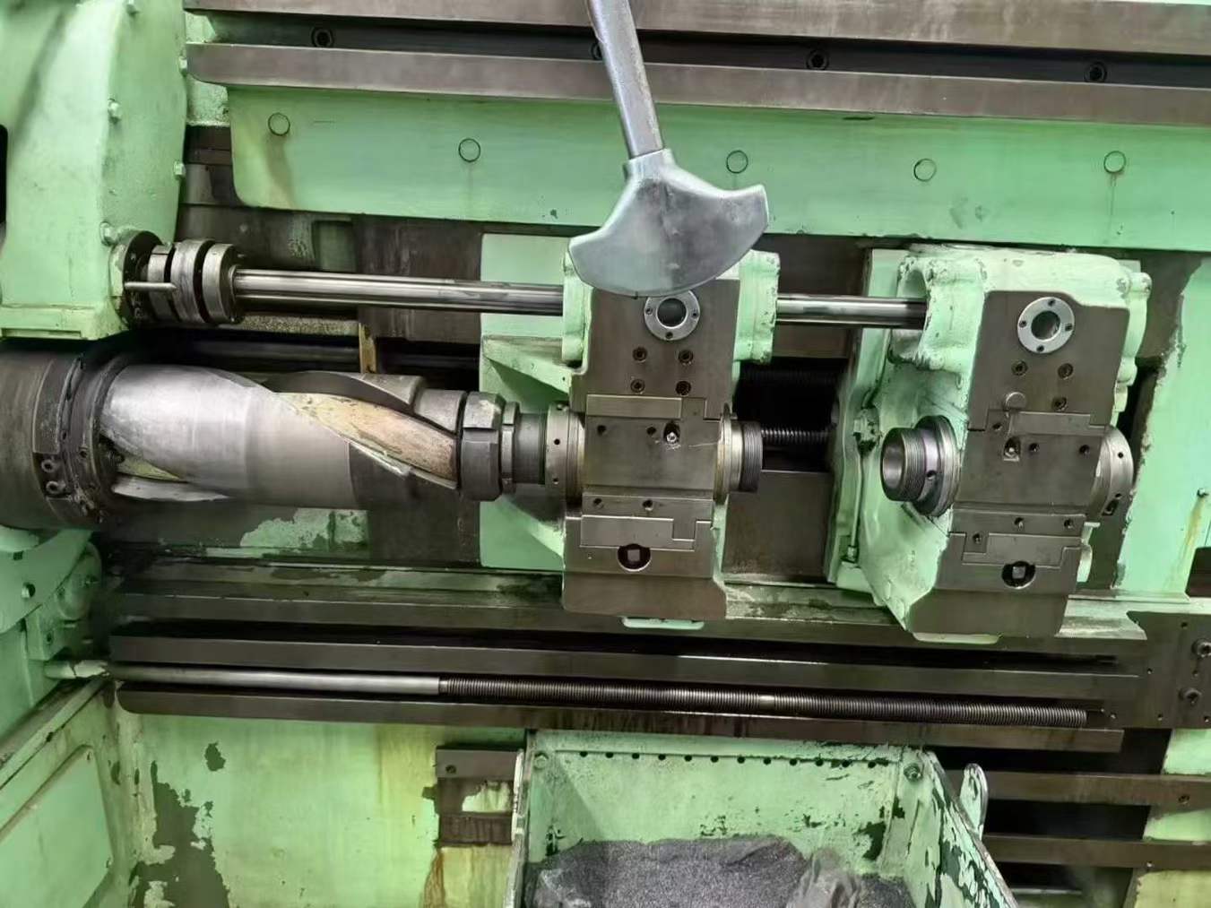 Sykes 5E horizontal broaching machine, 1.6 meters long, module size 16, tooth width 457.