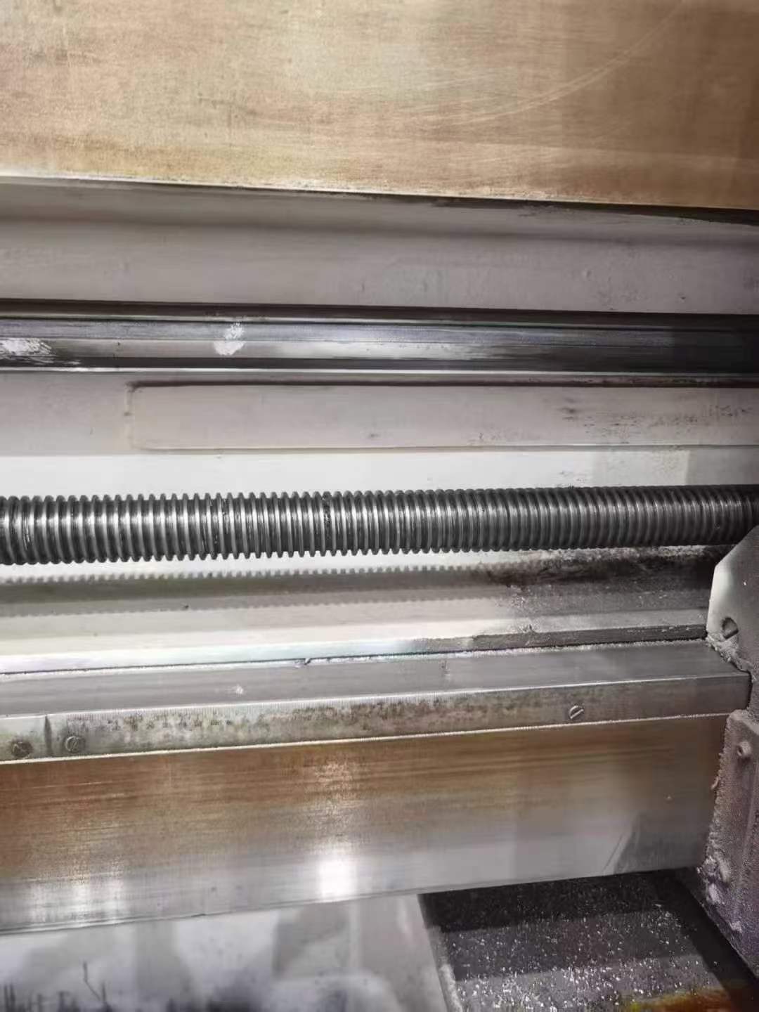 2.5-meter CNC lathe! Collet 2.25 meters! Processing height 1.6 meters! Load capacity 10 tons! Mitsubishi system.