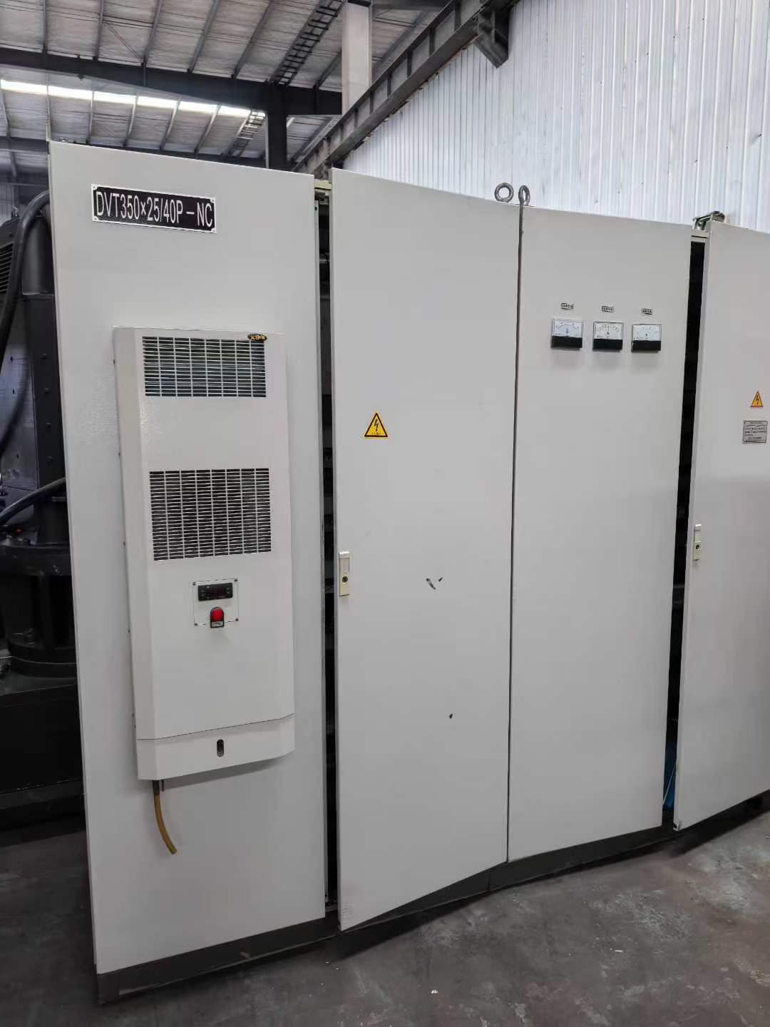 Premium DVT350x25/40P-NC Qizhong CNC lathe! The installation has barely been used!