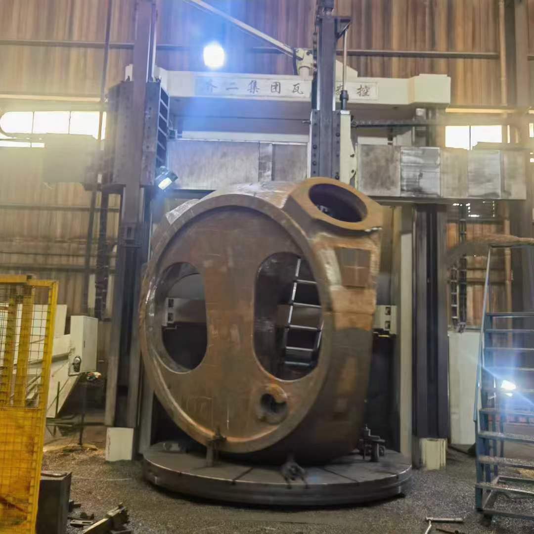 A 4-meter original CNC lathe! Height: 4 meters. Worktable: 3.4 meters. Siemens 828D system.