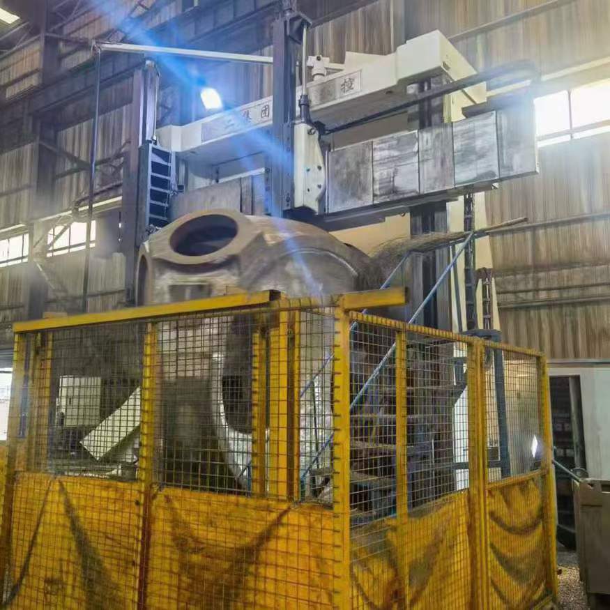 A 4-meter original CNC lathe! Height: 4 meters. Worktable: 3.4 meters. Siemens 828D system.