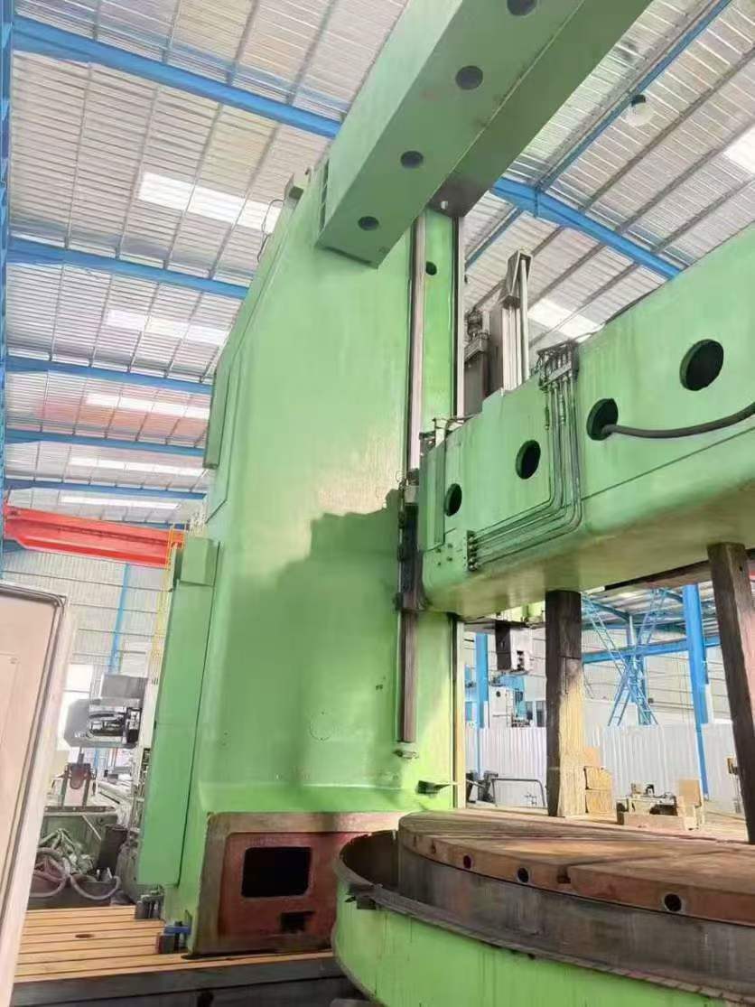 Romanian 5.5-meter CNC lathe-milling machine, height 4 meters, chuck 4.7 meters, load capacity 100 tons.
