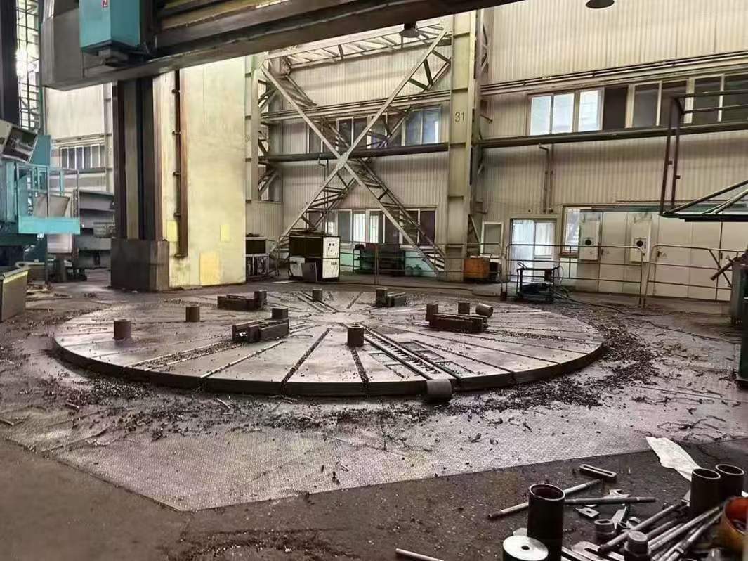 Wuhan Heavy 12.5-meter CNC Carving and Milling Composite Processing Machine!