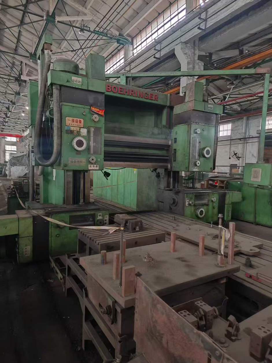 German 2m x 4m gantry milling machine.