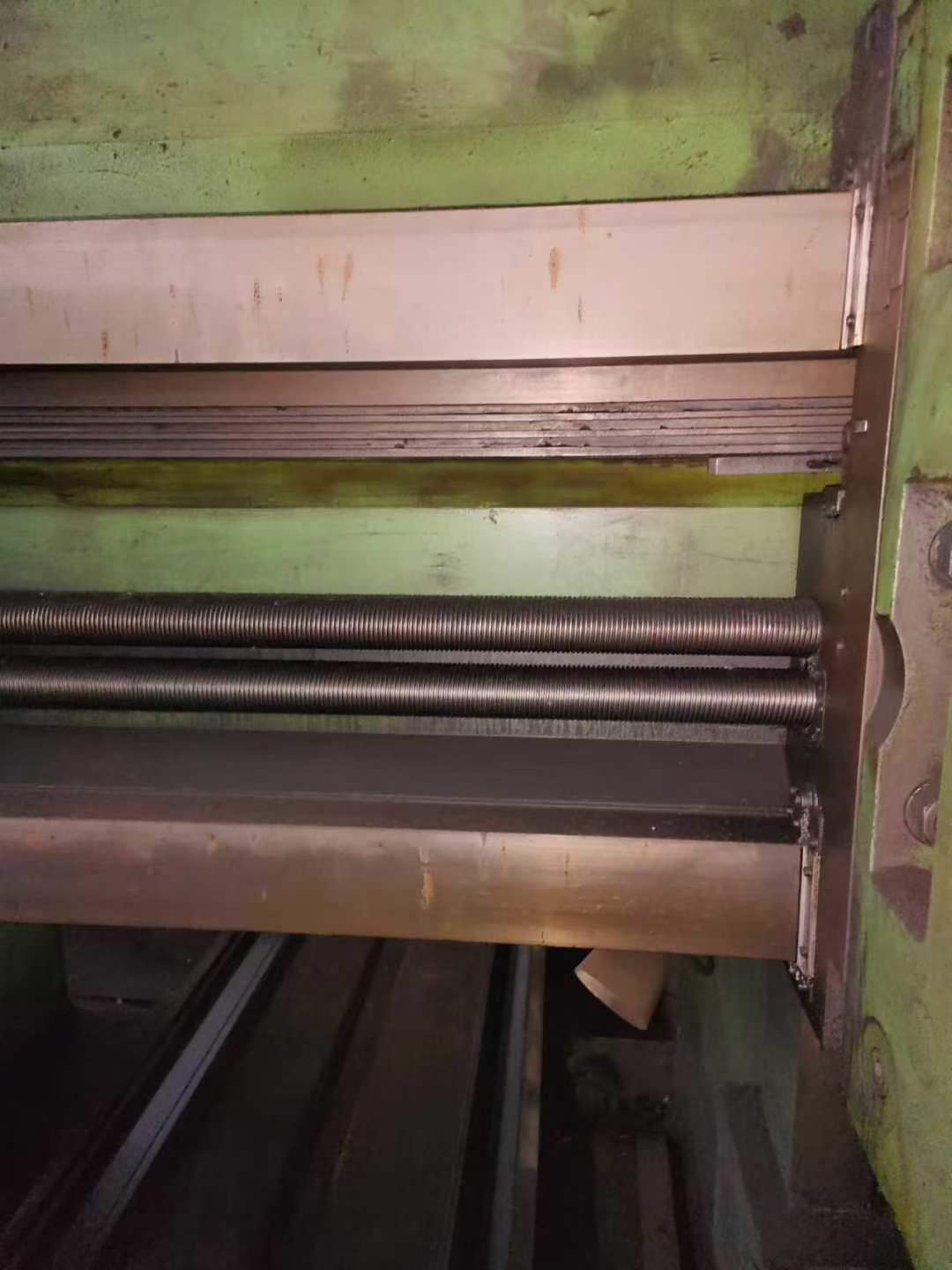 German 2m x 4m gantry milling machine.