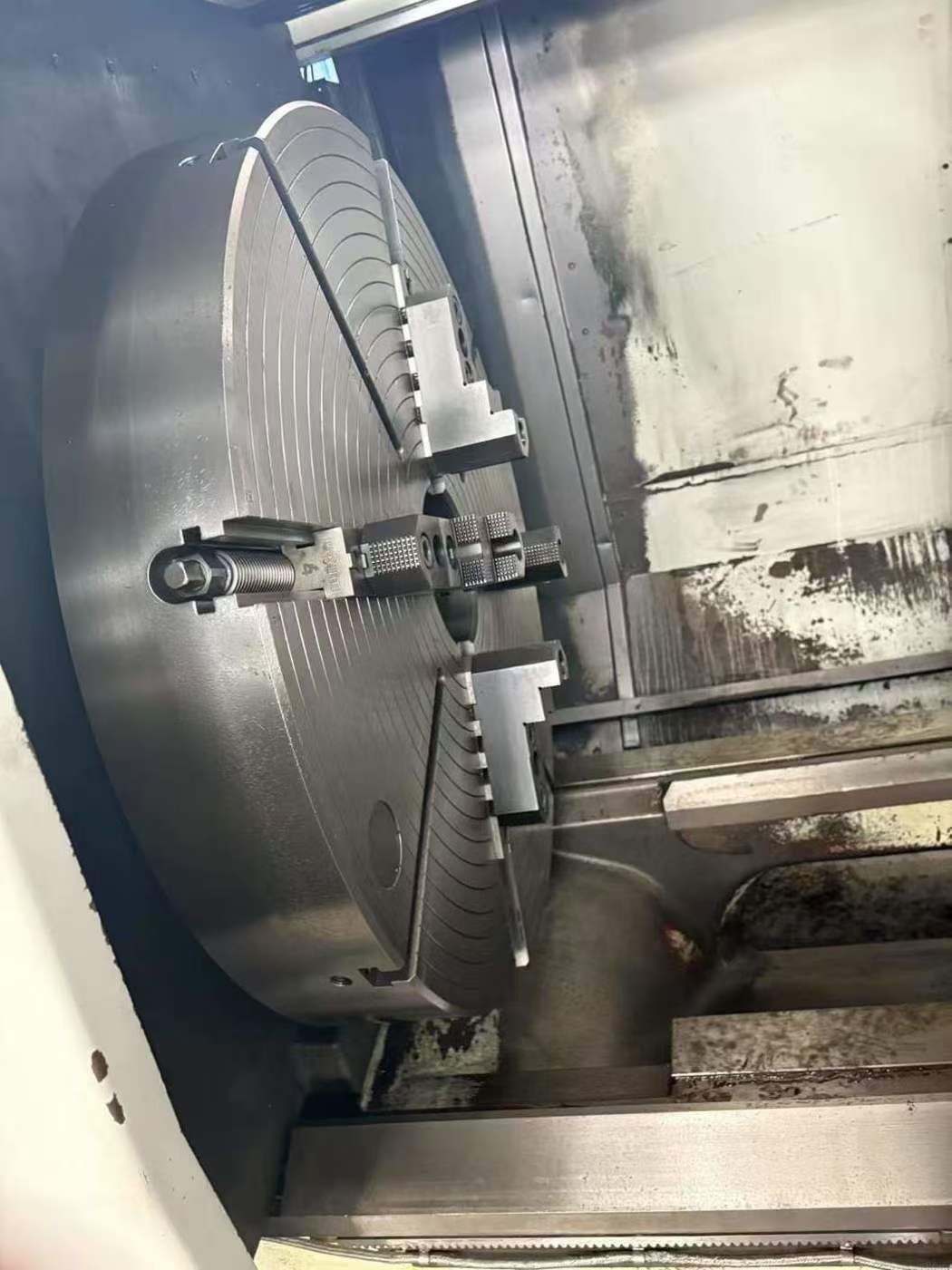 Czech Tos 1 × 10 m original CNC lathe, Siemens 828D system, 61100 × 10 m CNC horizontal lathe.