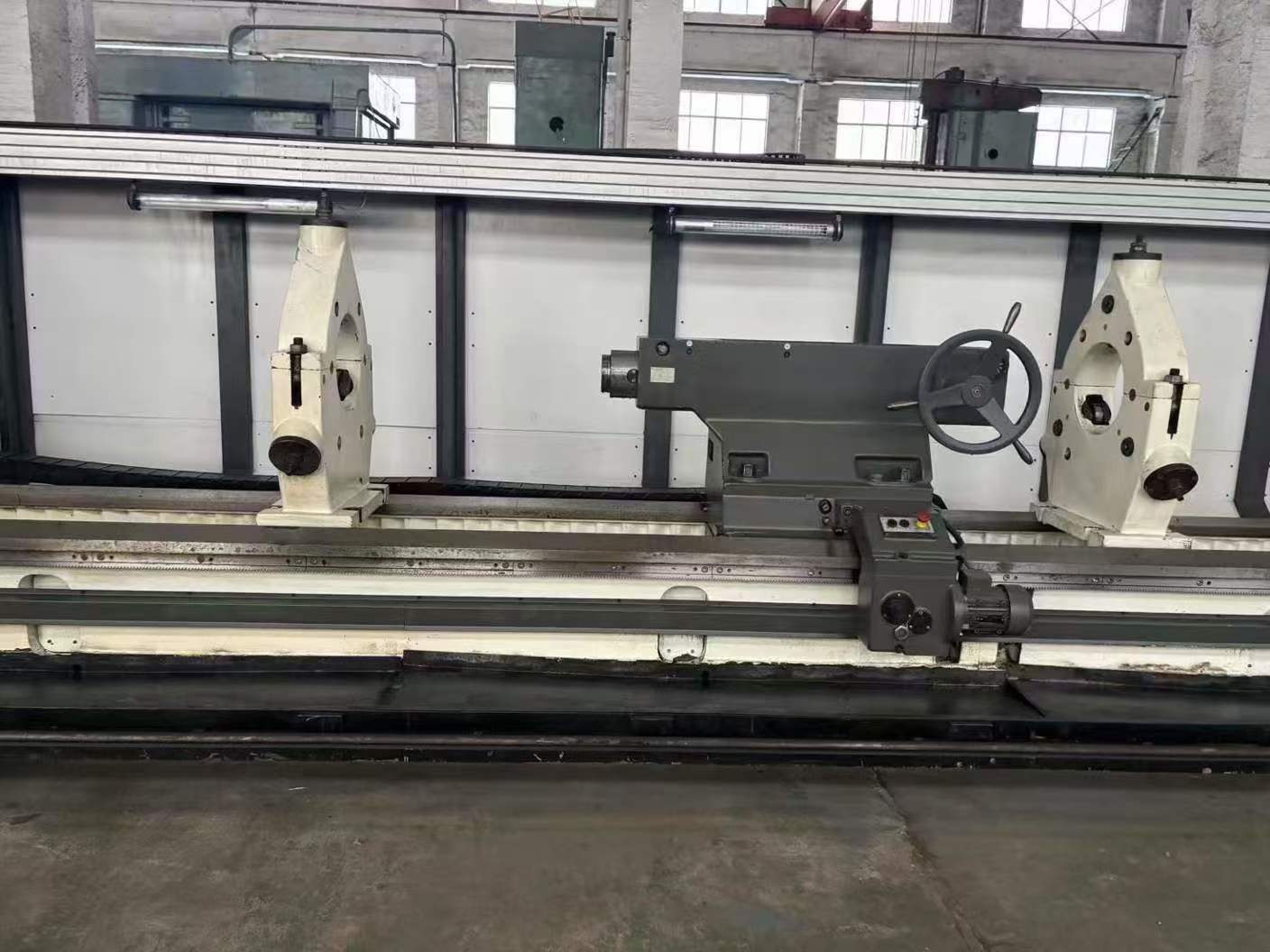 Czech Tos 1 × 10 m original CNC lathe, Siemens 828D system, 61100 × 10 m CNC horizontal lathe.