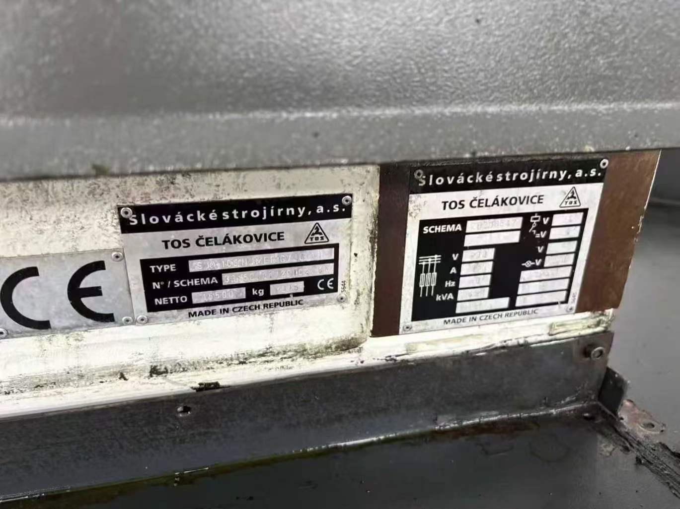 Czech Tos 1 × 10 m original CNC lathe, Siemens 828D system, 61100 × 10 m CNC horizontal lathe.