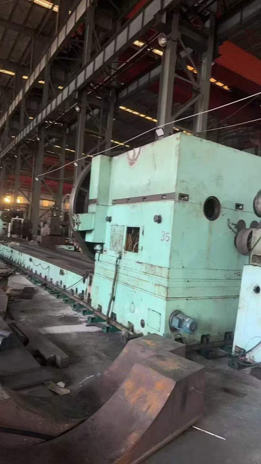 A 2.5 × 14 m heavy-duty flatcar! Track width: 2.05 m! Load capacity: 80 tons! Dual knife frames converted to CNC.