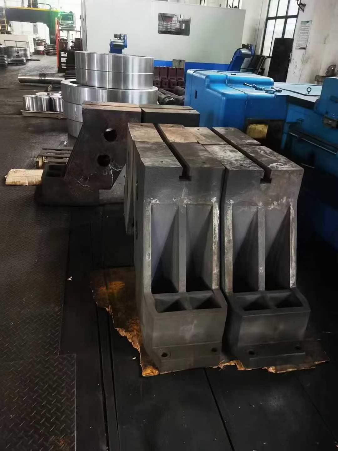 Russian 4-meter gear rolling machine, module size 30M.