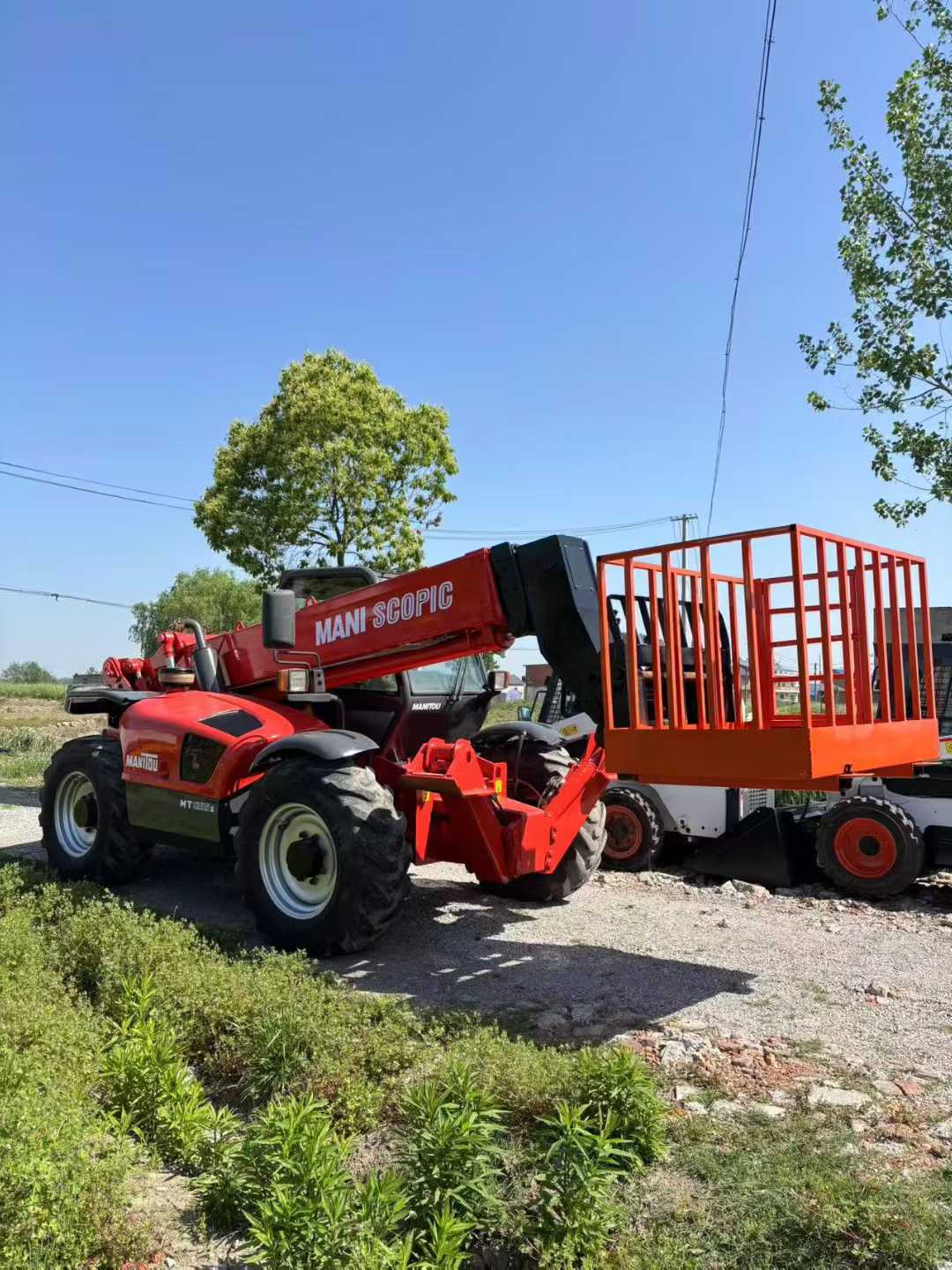 Manitou Long 12m Forklift with 3.5 ton capacity, telescopic wall fork.
