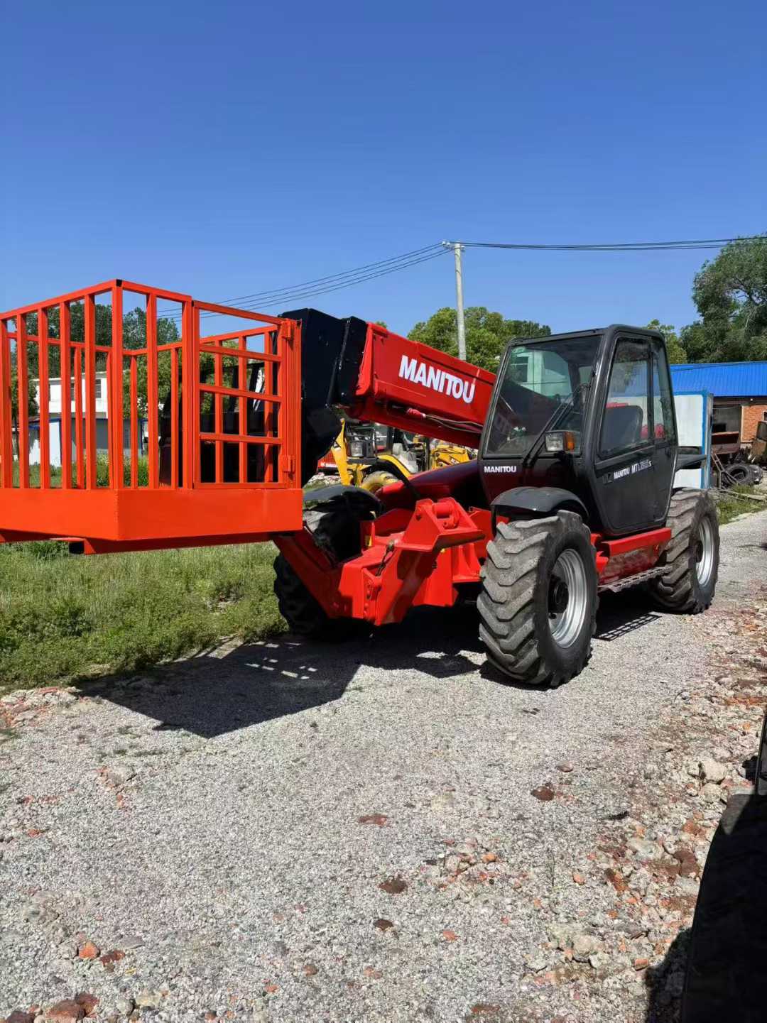 Manitou Long 12m Forklift with 3.5 ton capacity, telescopic wall fork.