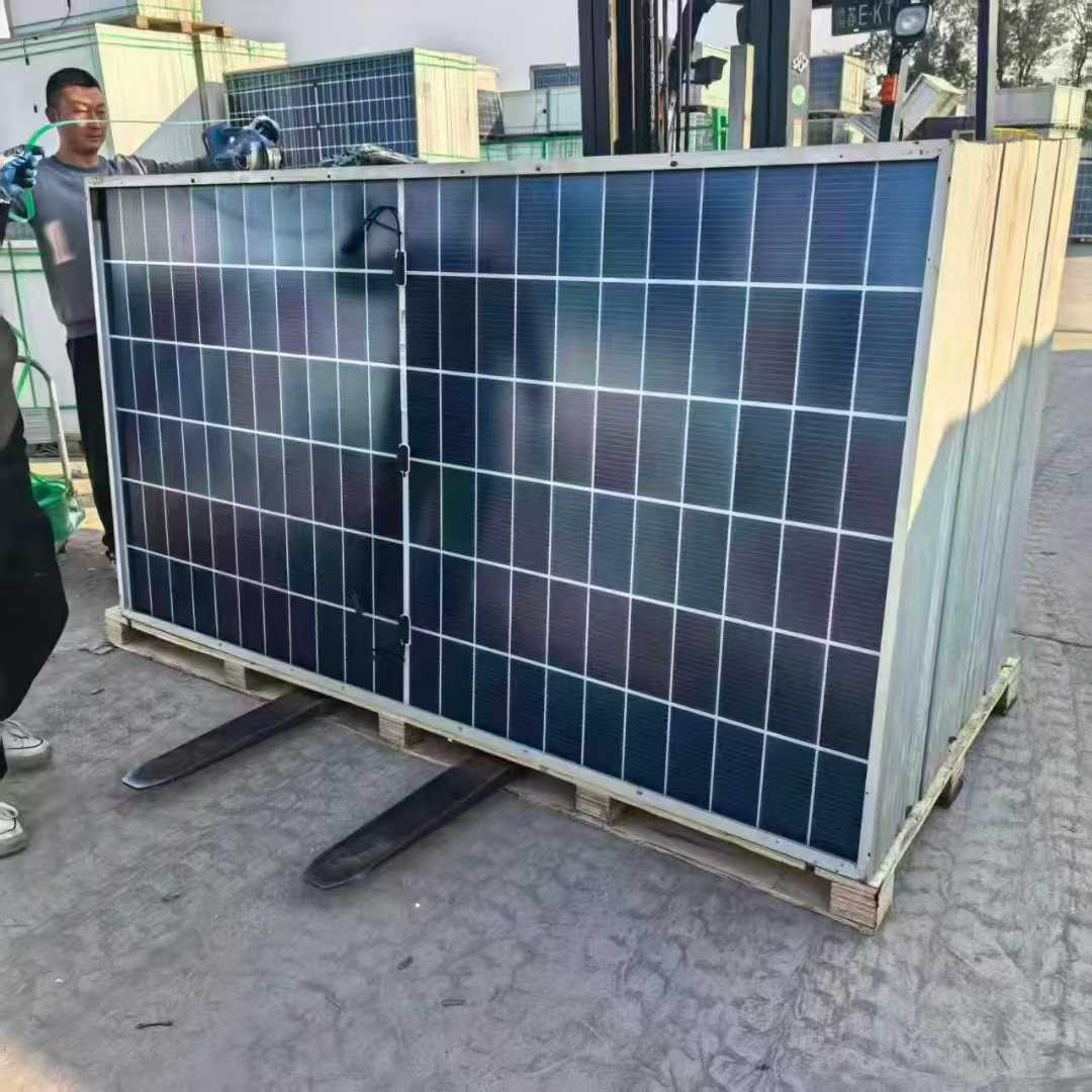 Trina 690 dual-glass module, remaining stock in the project; large quantities available.