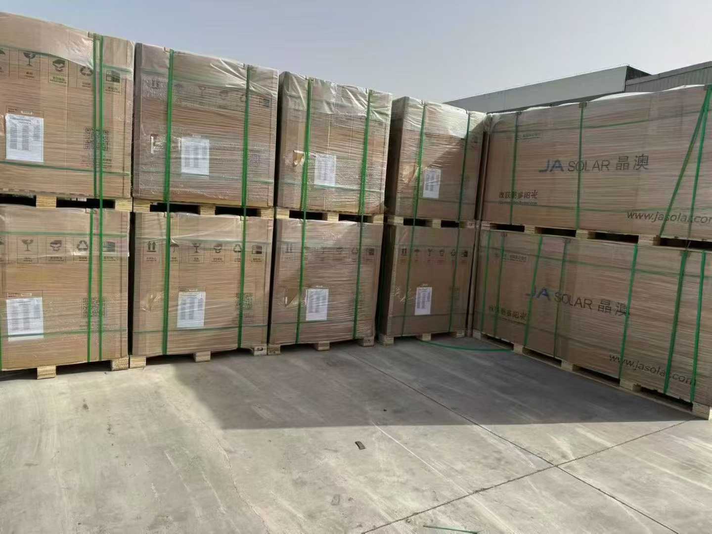 JA Solar 610/615 watts. Product with Class A warranty.