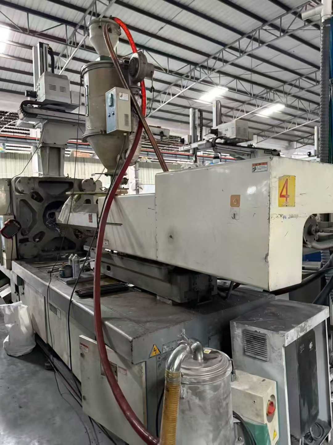 Nippon Steel 450E3 servo machine – lower mold 810 × 810.