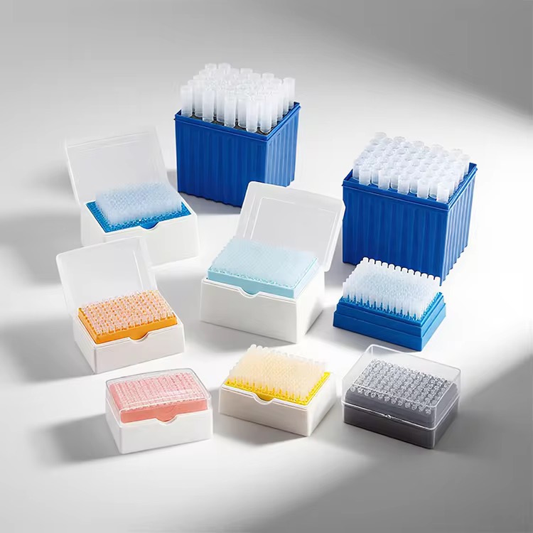 Automatic assembly machine for medical dropper tips and pipette nozzles and filters.