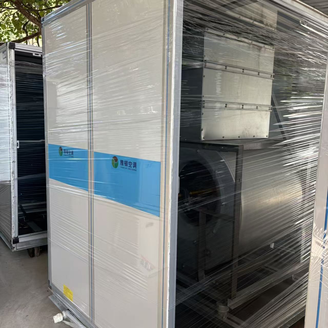 Aveda 30,000 CFM air-cooled, direct-expansion, constant temperature and humidity air treatment unit with air purification and conditioning.