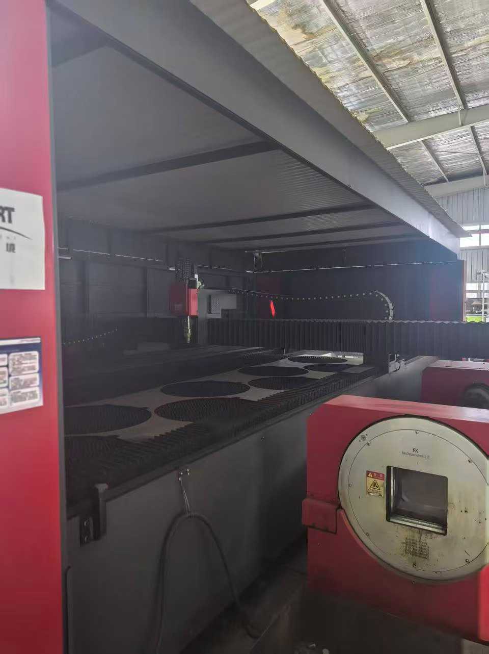 Panel-pipe all-in-one unit.