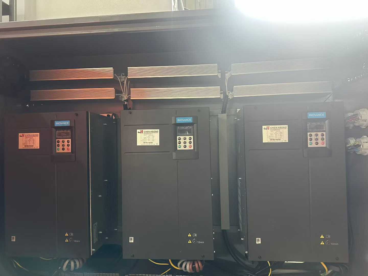 Zhenxiong 1400 screw 130. Injection weight: 6690 grams. Mold size: 1400*1400.