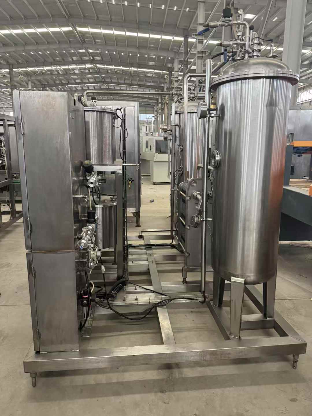 5-ton high-speed mixing machine.