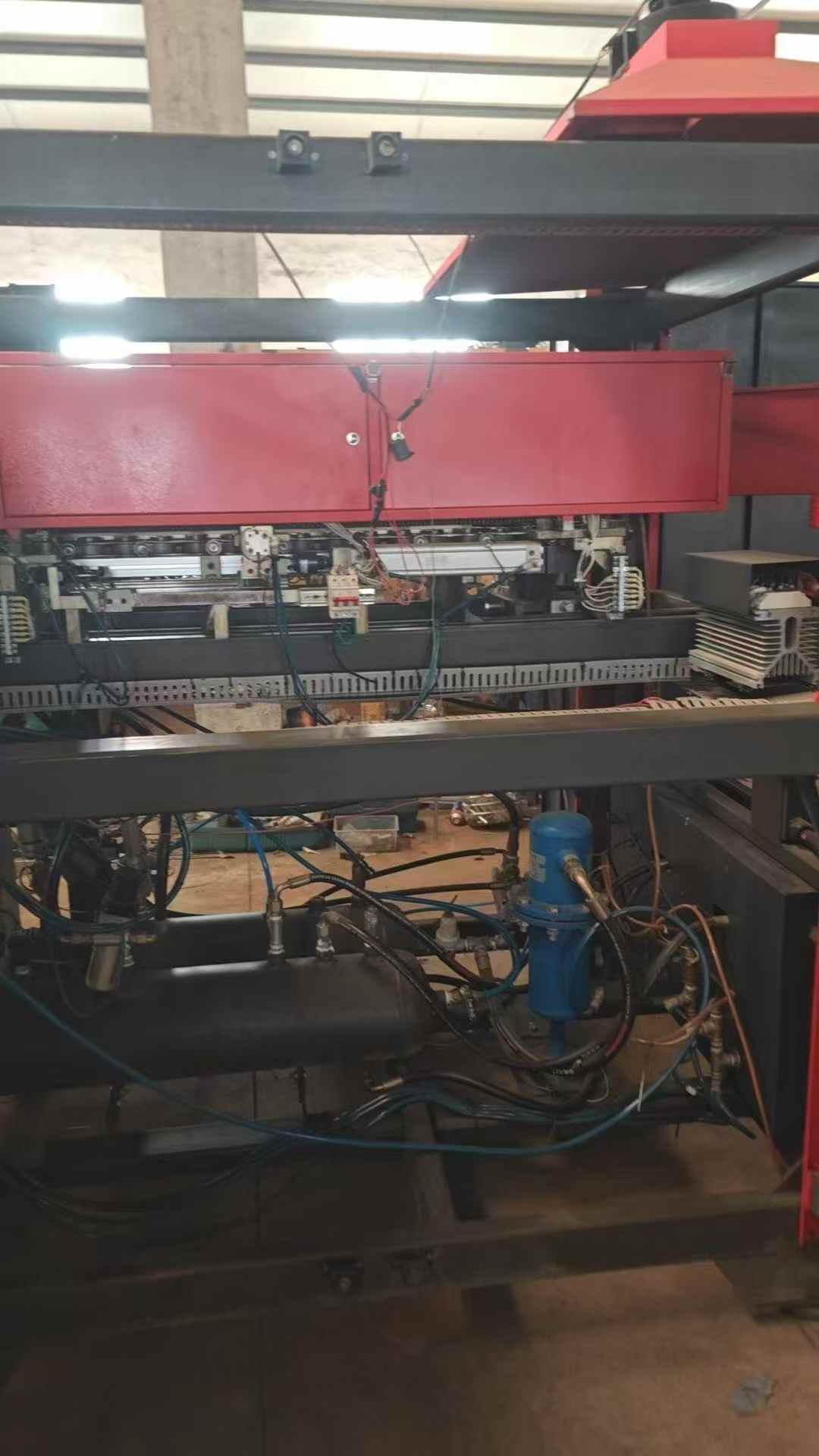 Chuiyi Model 2 Blow Molding Machine, center distance 140.