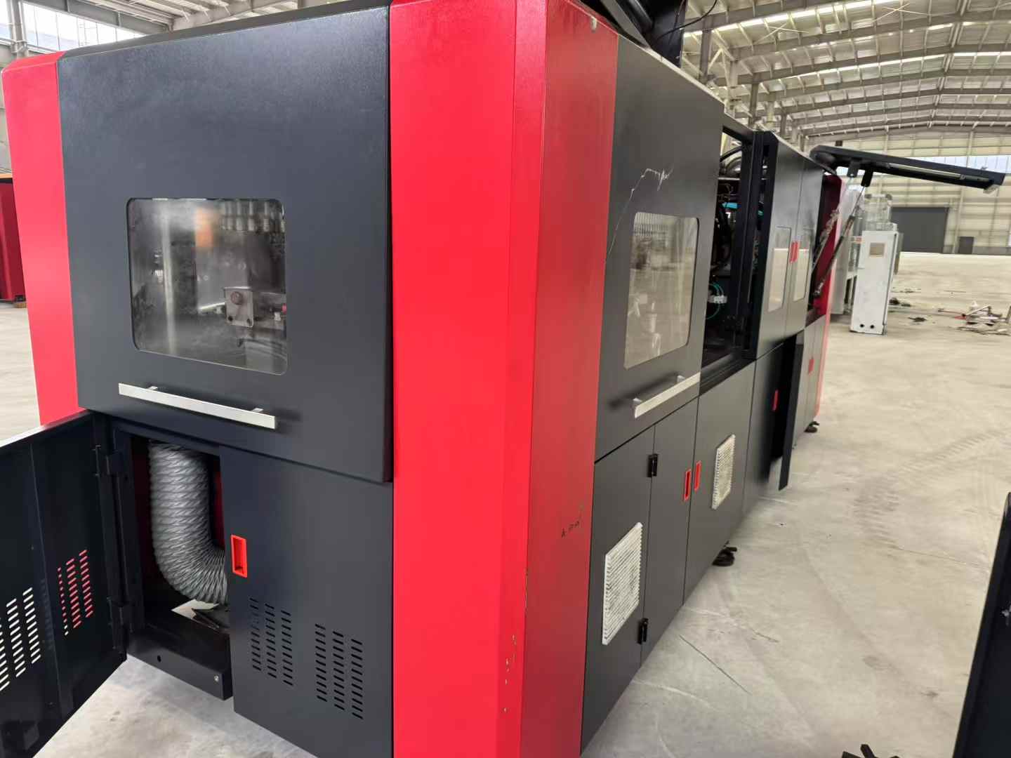 The 23-year-old Blow Easy model features eight variable pitch settings, with a 30mm low-profile mold.