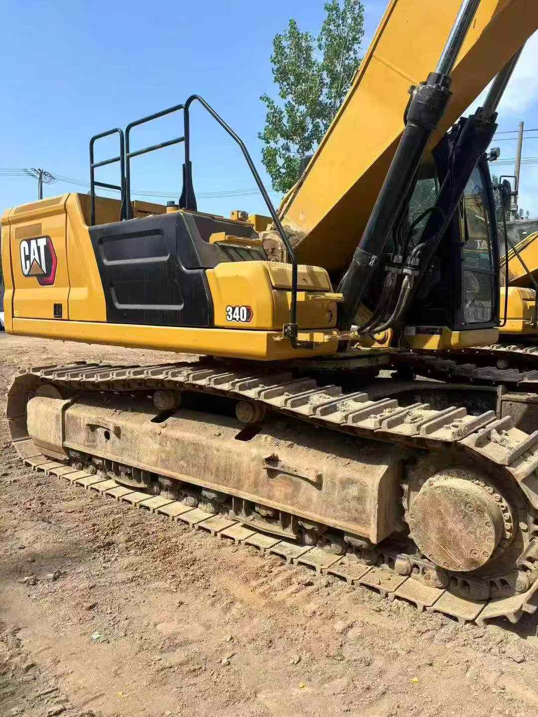 20-year-old premium high-spec Caterpillar 336, enhanced for mining use.