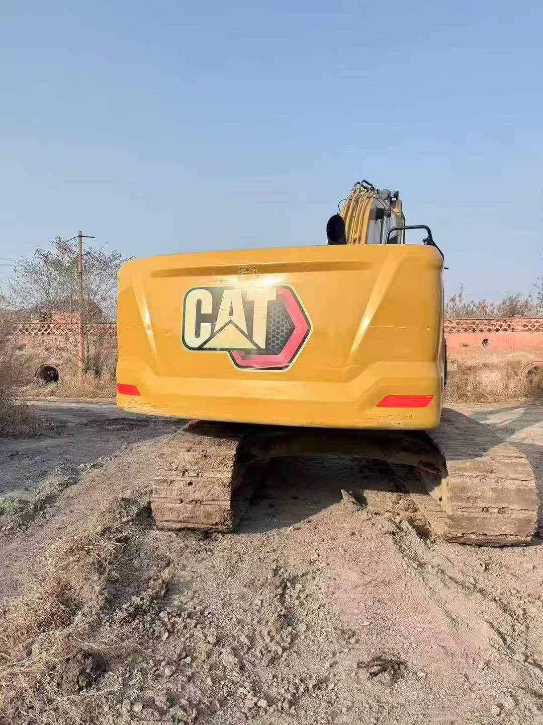20-year-old high-spec Caterpillar 330.