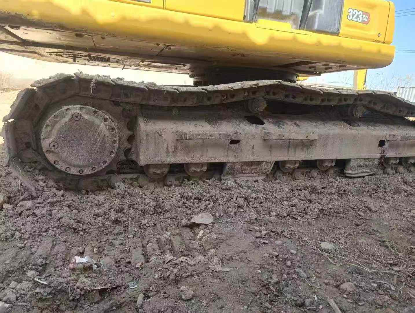 2021 model Caterpillar 320Gc, actual clock showing over 6,000 hours.