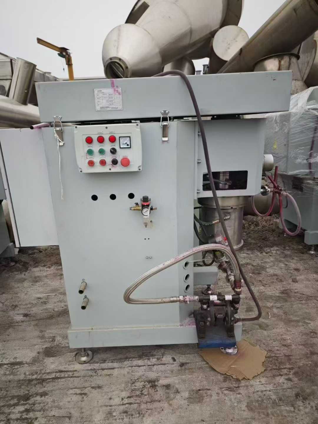 Experimental vertical sand mill.