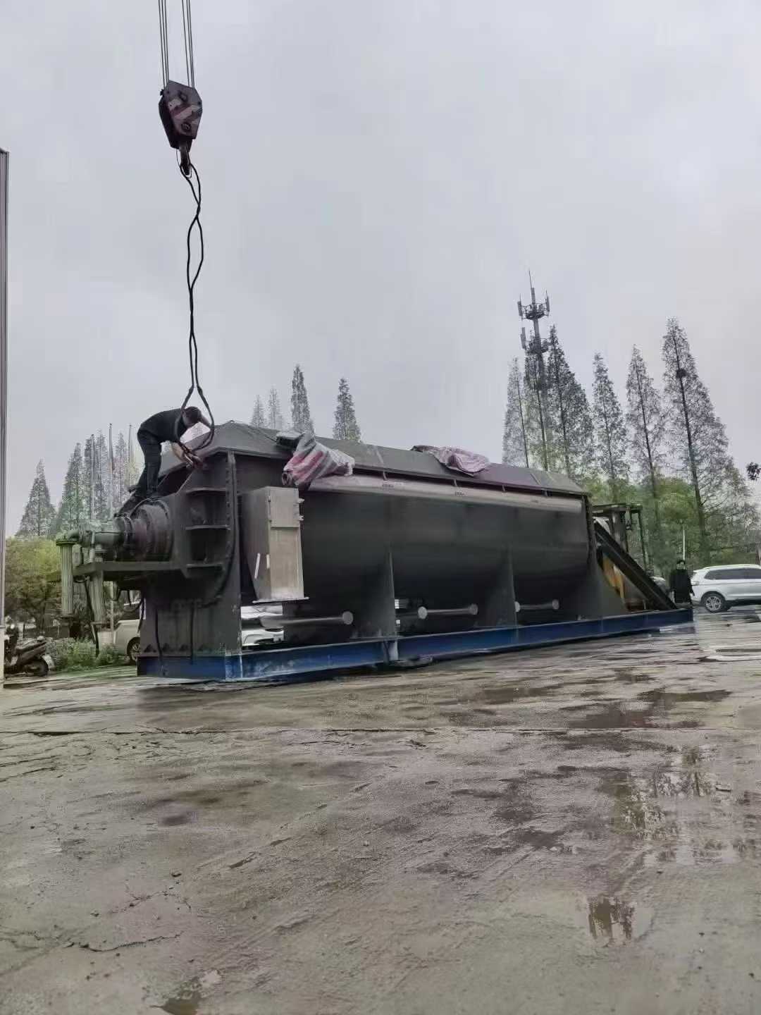 200 square meter paddle dryer, Yongbang Intelligent Equipment, Guomao gear reducer, ceiling configuration.