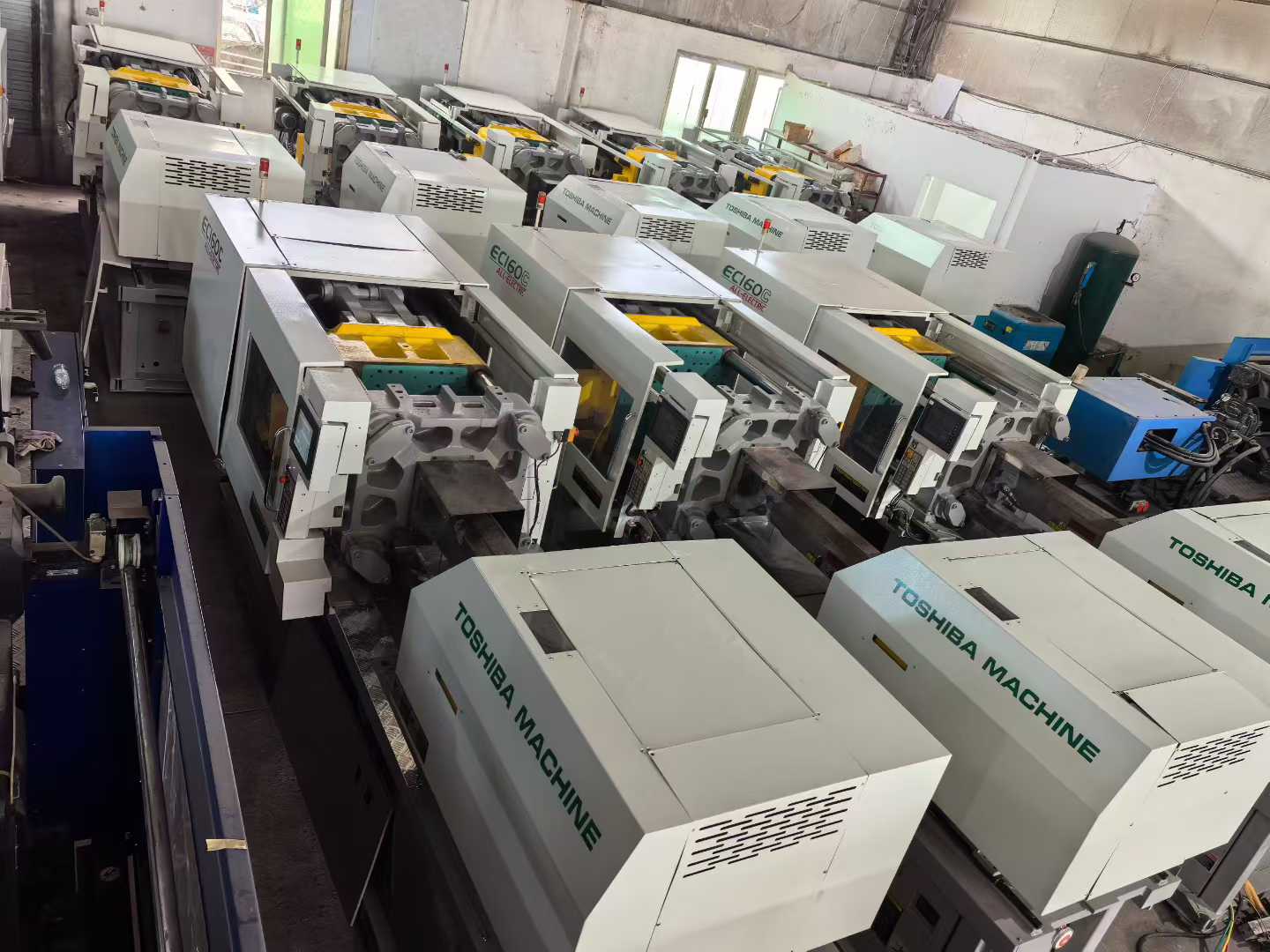 A batch of Japanese Toshiba motors, model: EC160C = 13 units. Screw diameter: 40 mm. Injection volume: 180 grams.