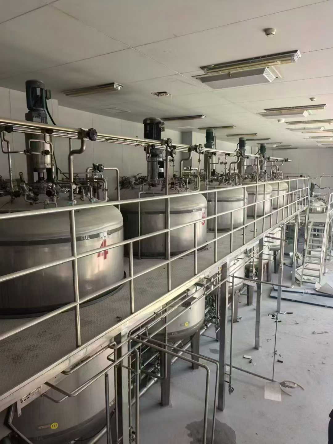 1 unit, 2 units, 3 units, 6 units, 12 units, totaling 50 units. Equipped with liquid mixing tanks; completely new, never filled; made of 316 material.