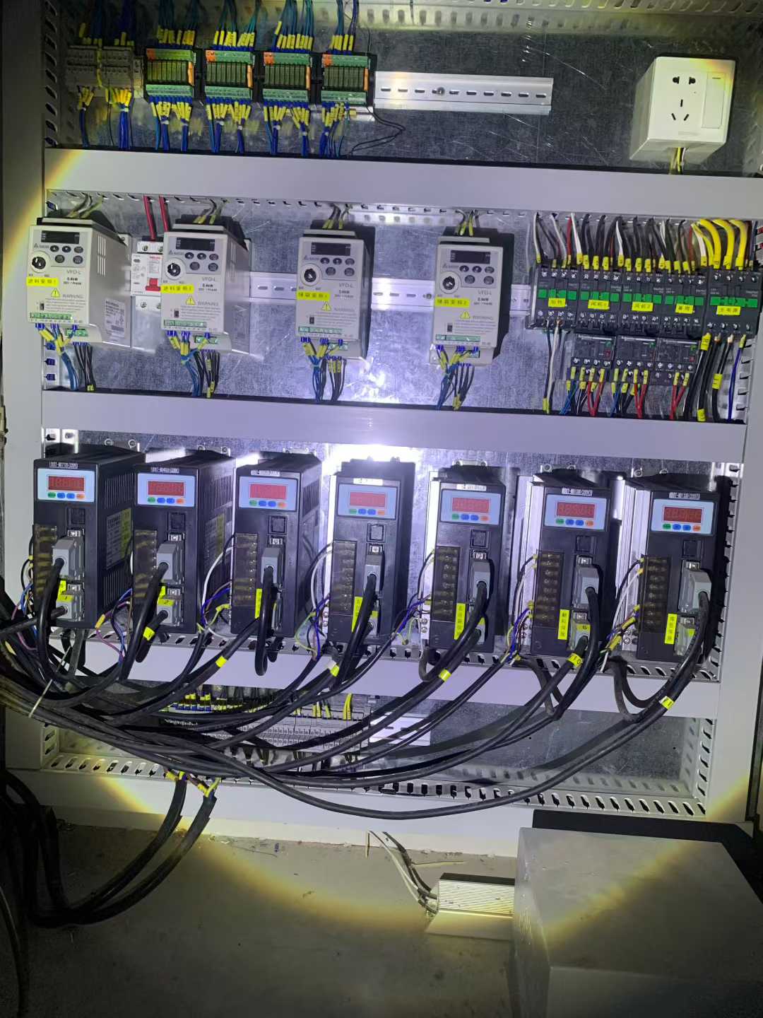 1 set of 7-row paper towel extraction production line.