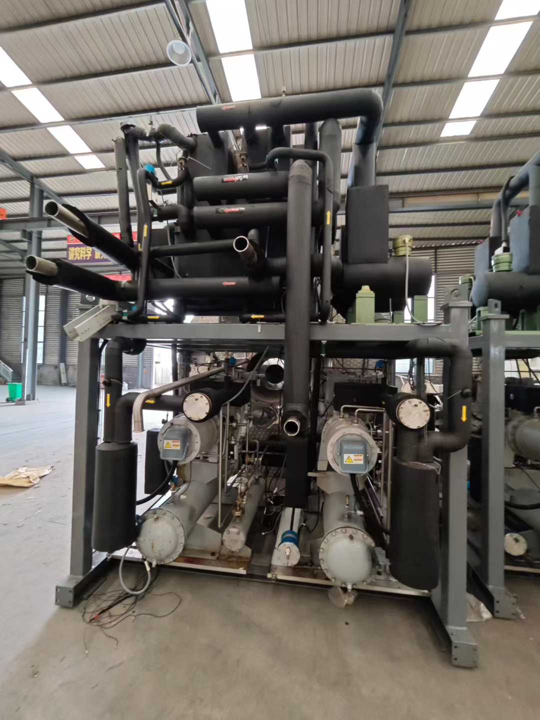 Vacuum freeze dryer.