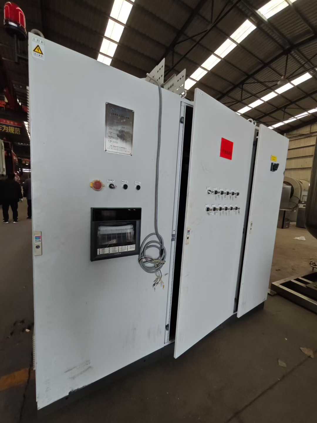 Vacuum freeze dryer.