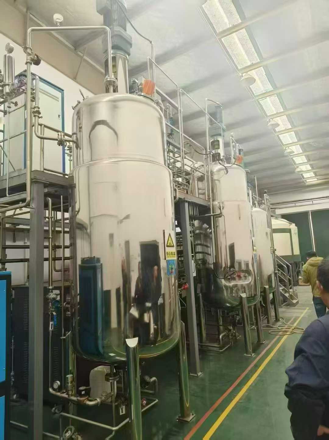 Biological fermentation system with 100 liters and 1,000 liters capacity. 100 liters, 2,000 liters, and 2,000 liter dual-unit fermentation systems. Complete set of equipment.