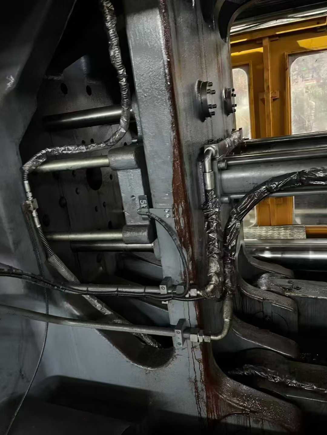 Blow molding machine.Haisheng 2500