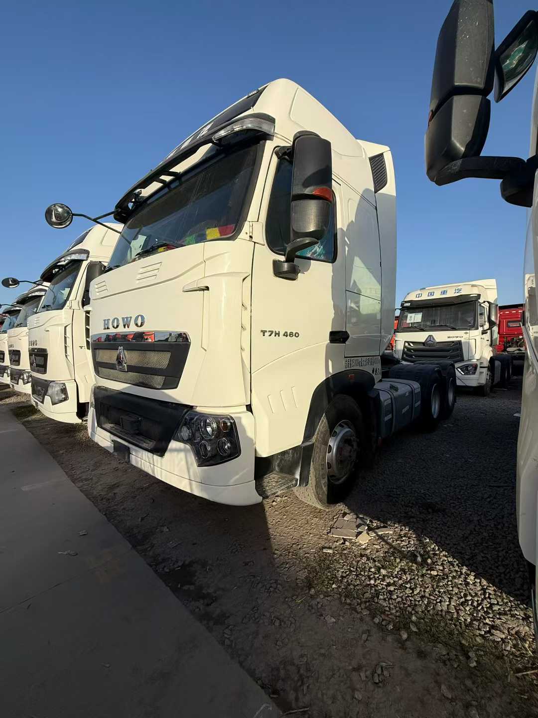 2021 T7H Howo 460 horsepower, MAN engine, Zhongqiu manual transmission gearbox, steel bridge.